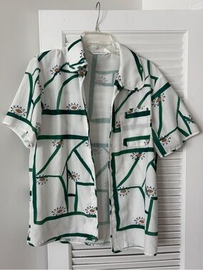 Commense button down perfect for summer, size S
